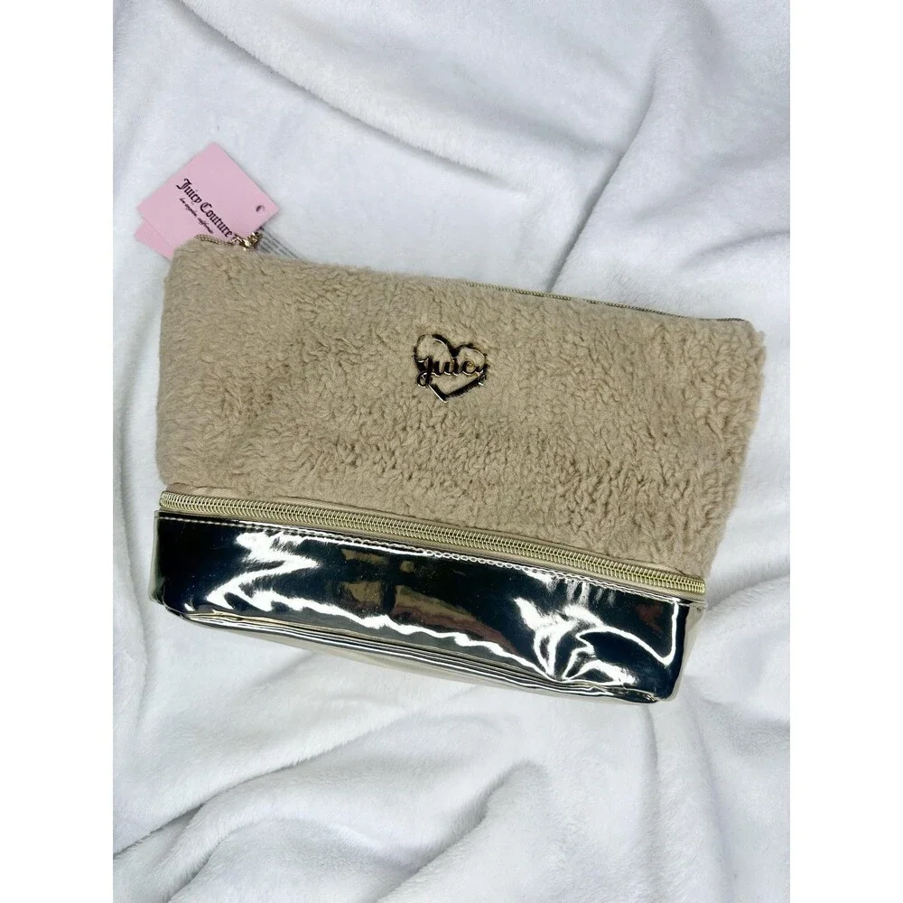Juicy Couture Travel Cosmetic Bag Beige Sherpa Gold Heart Bottom Compartment
